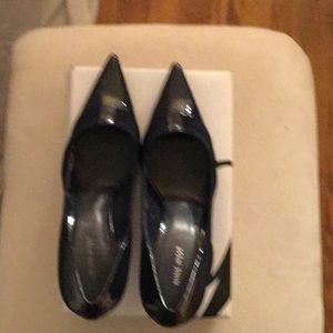 Navy blue mid heel pump